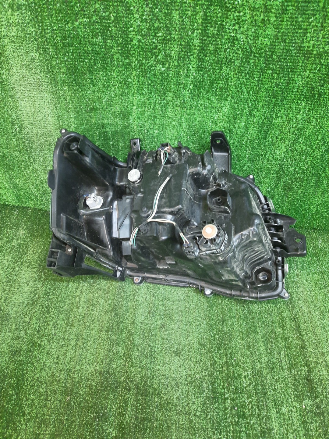 Фара левая передняя TOYOTA LITE ACE, TOWN ACE S412U, S402M, S402U, S412M 3 ракурс Фара левая передняя TOYOTA LITE ACE, TOWN ACE S412U, S402M, S402U, S412M 3 ракурс