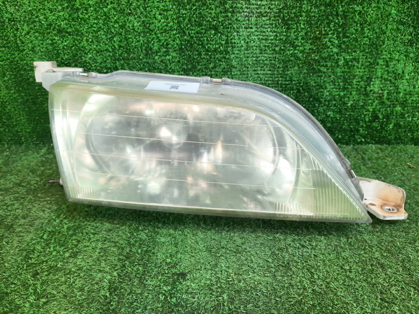 Фара правая передняя TOYOTA VISTA SV40, SV41, CV40, SV42, SV43 1 ракурс