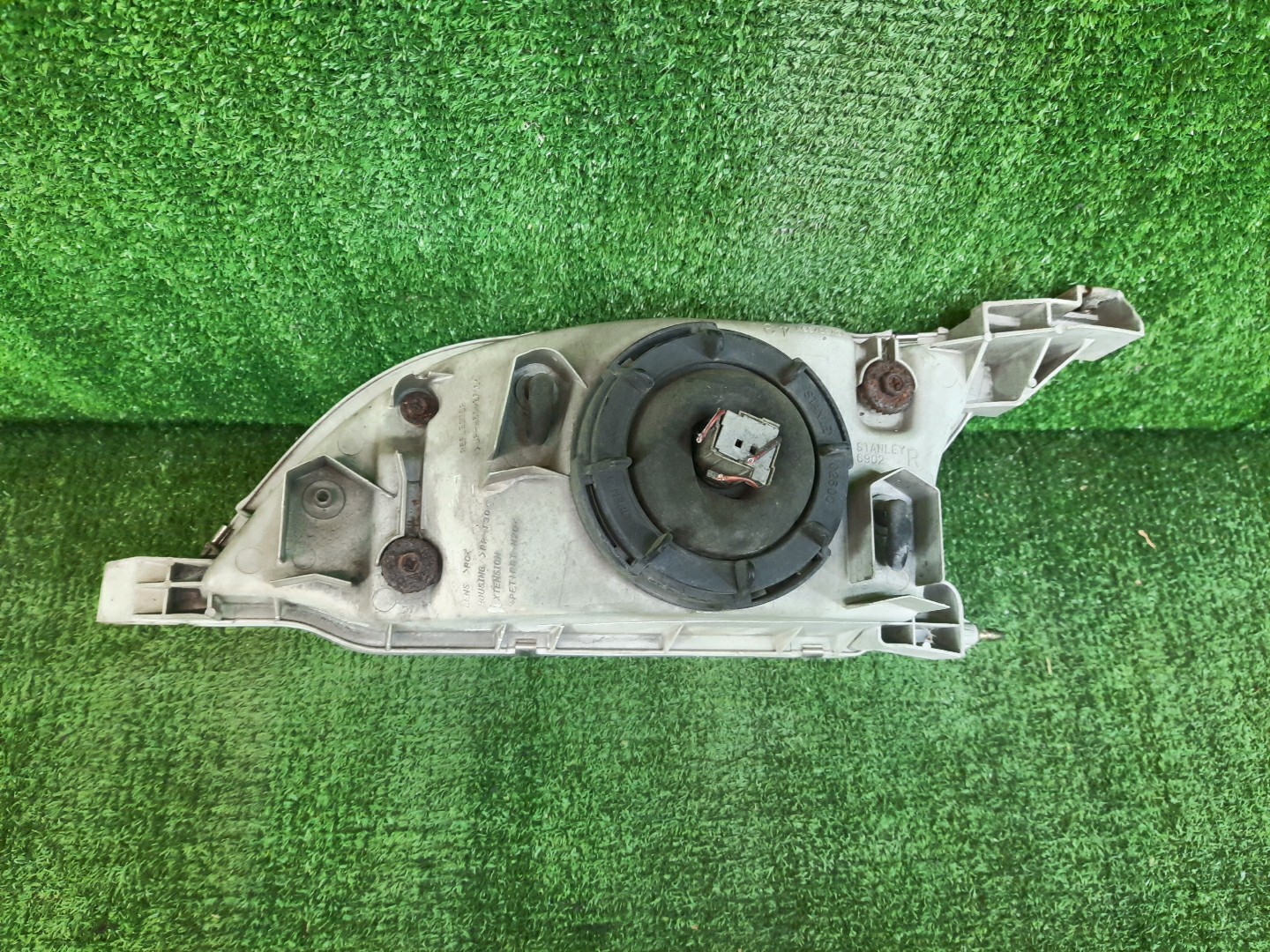 Фара правая передняя TOYOTA VISTA SV40, SV41, CV40, SV42, SV43 2 ракурс