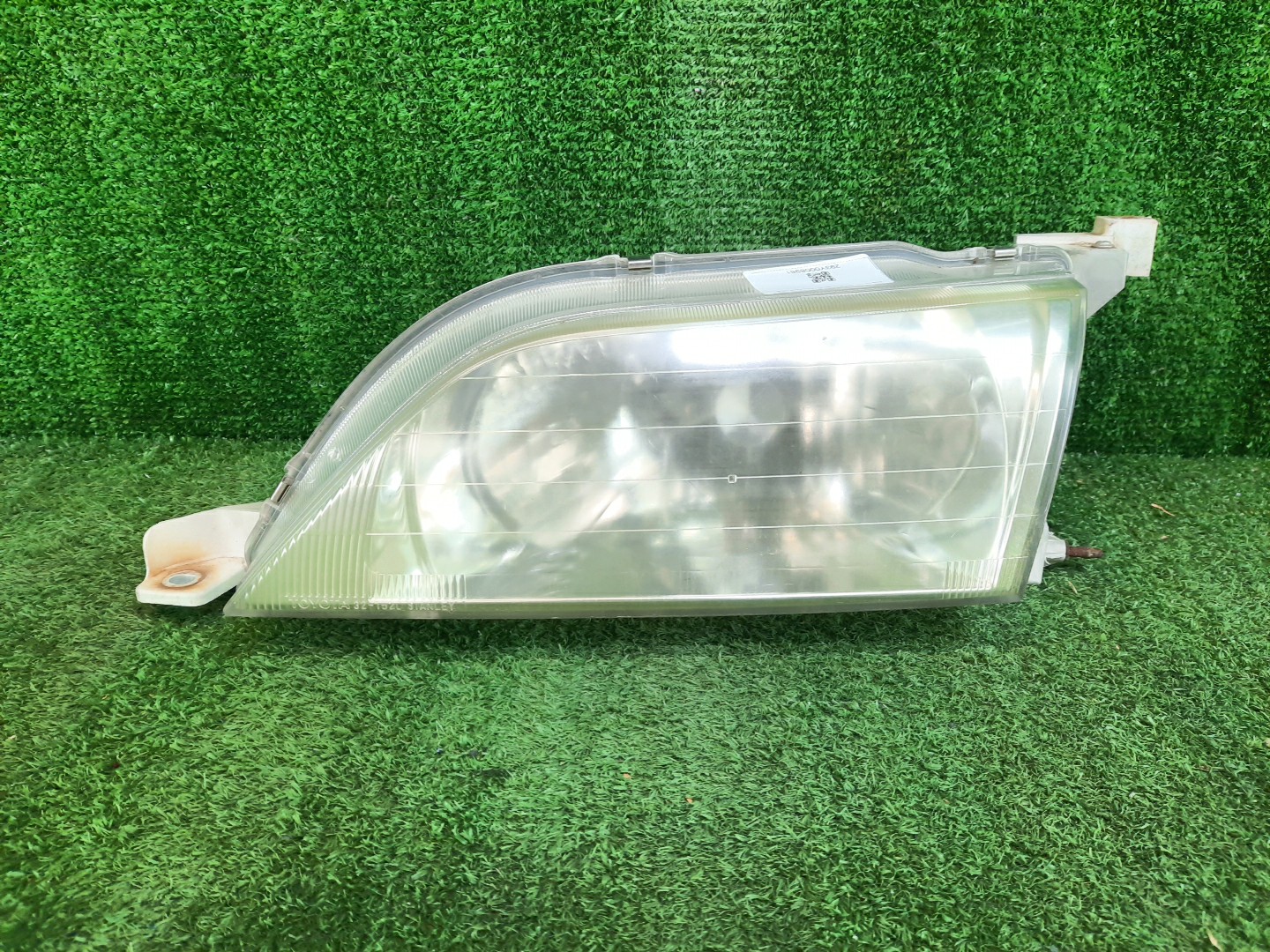 Фара левая передняя TOYOTA VISTA SV40, SV41, CV40, SV42, SV43 1 ракурс