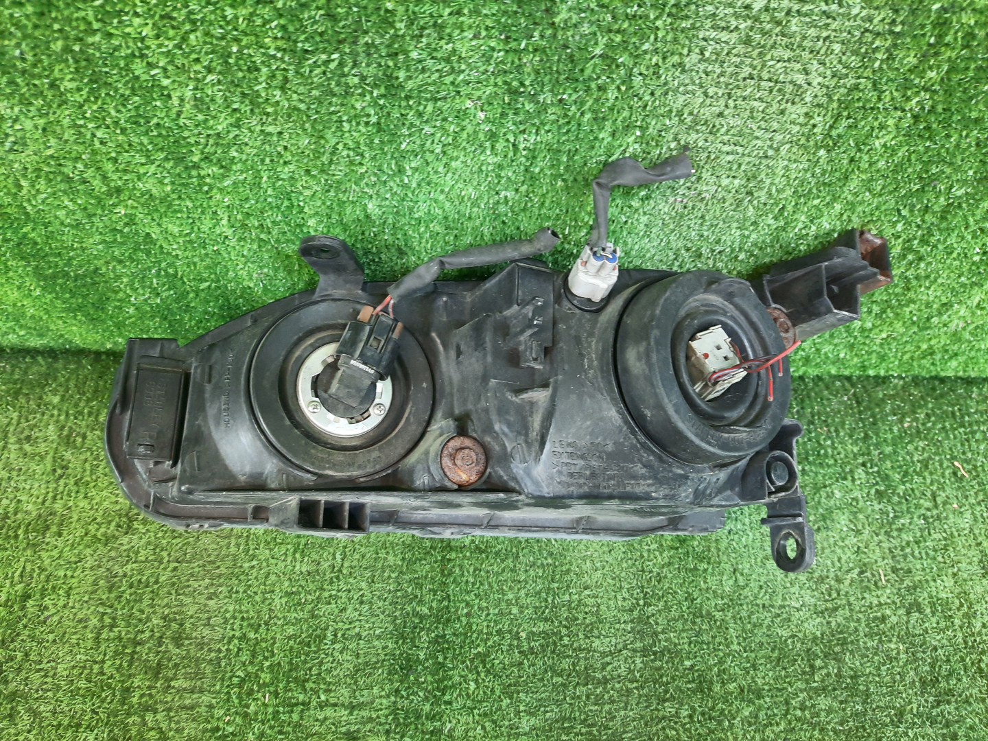 Фара правая передняя TOYOTA COROLLA LEVIN AE111 3 ракурс