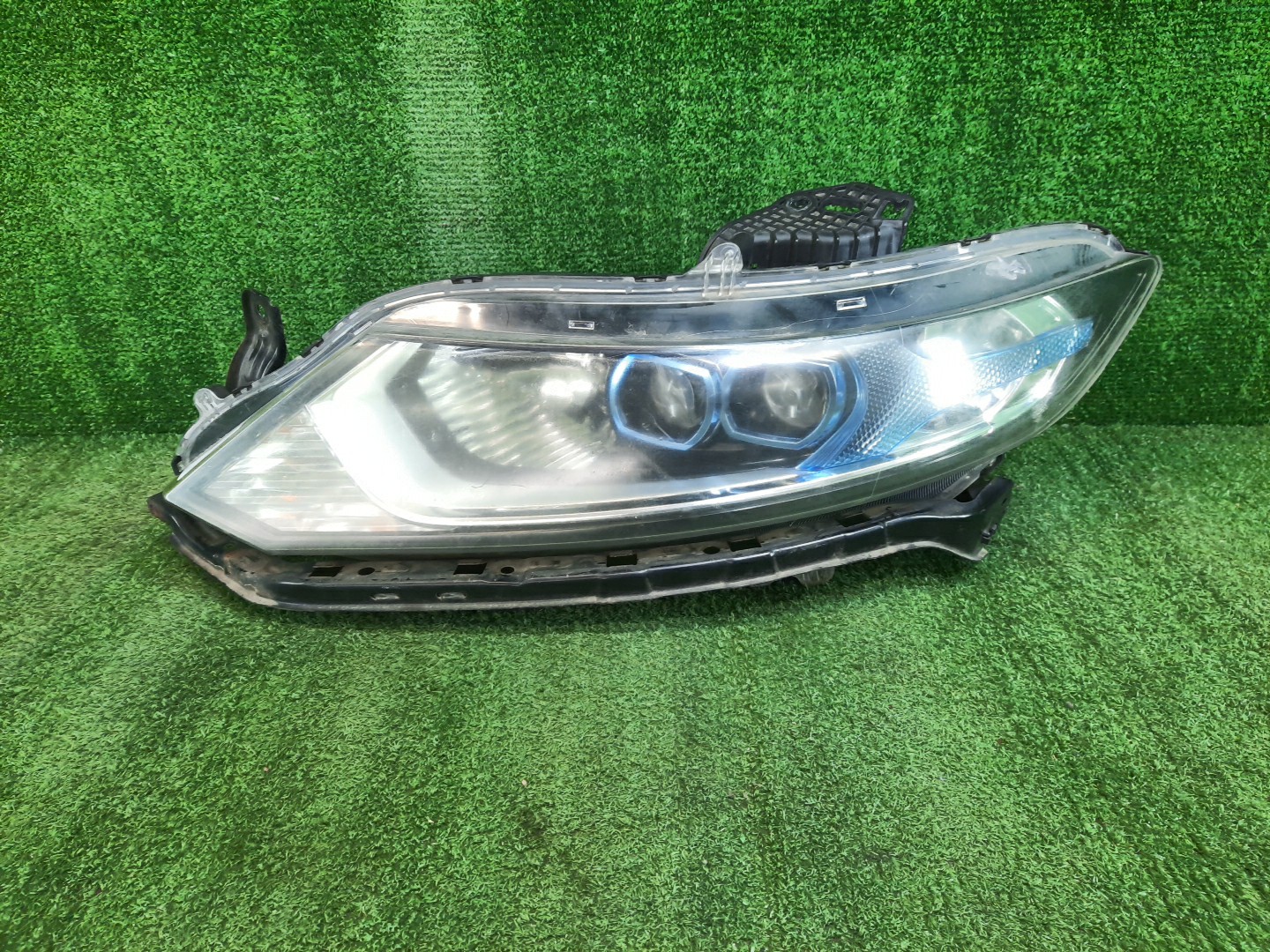 Фара левая передняя HONDA JADE FR4 1 ракурс