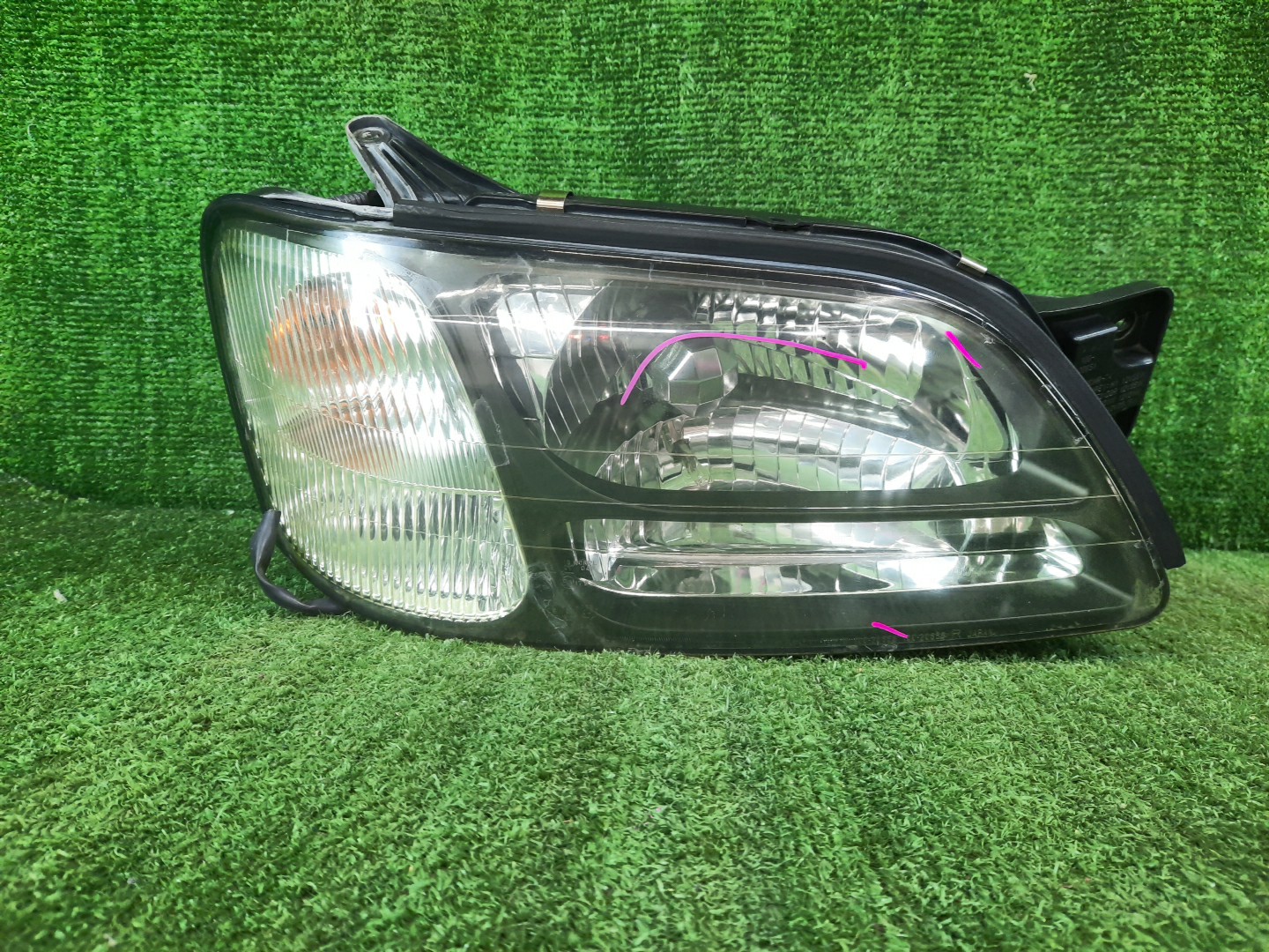 Фара правая передняя SUBARU LEGACY BH9, BE5, BH5, BHE, BHC, BE9 1 ракурс