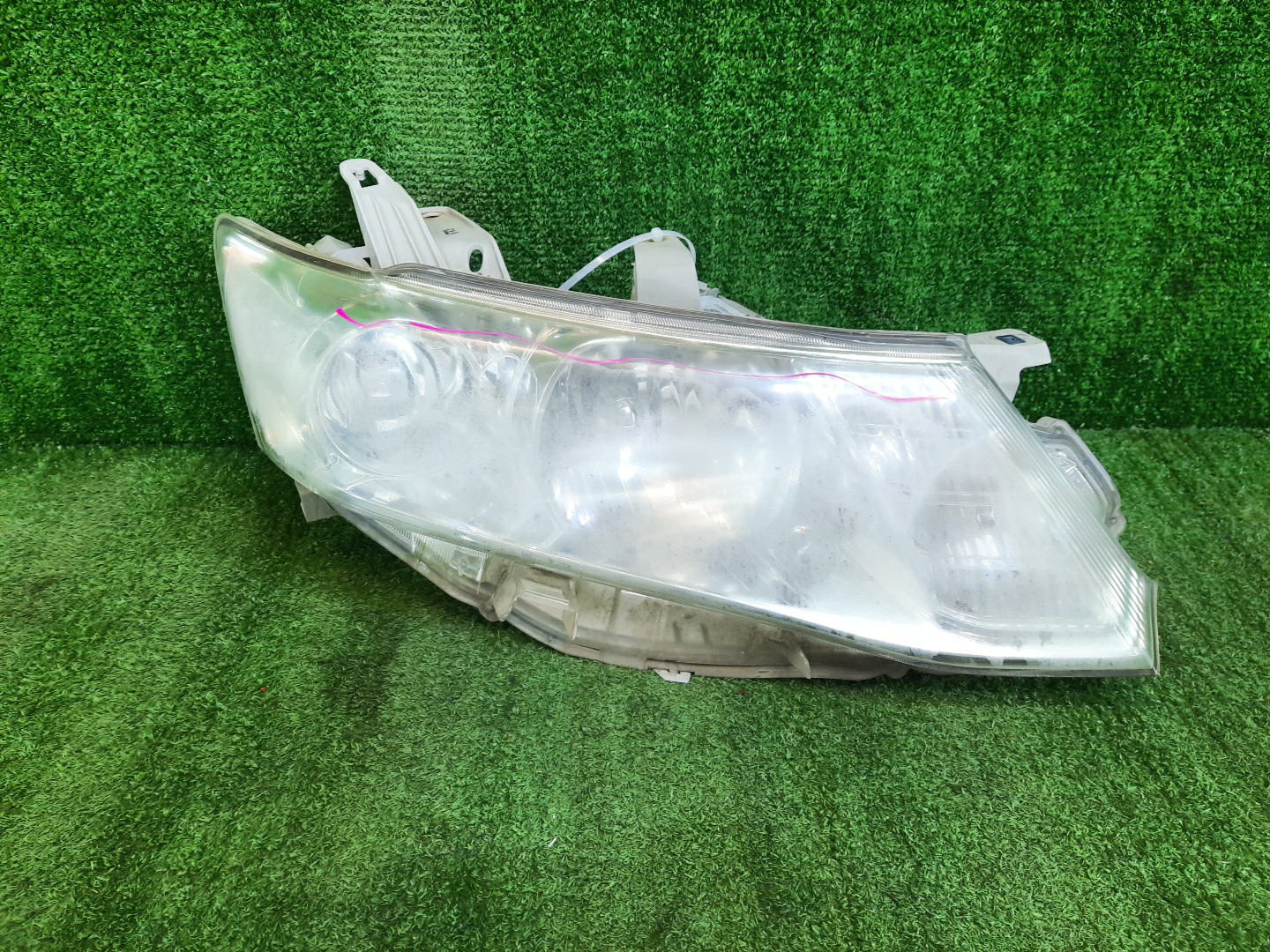 Фара правая передняя TOYOTA ALLION ZRT265, ZRT260, NZT260, ZRT261 1 ракурс
