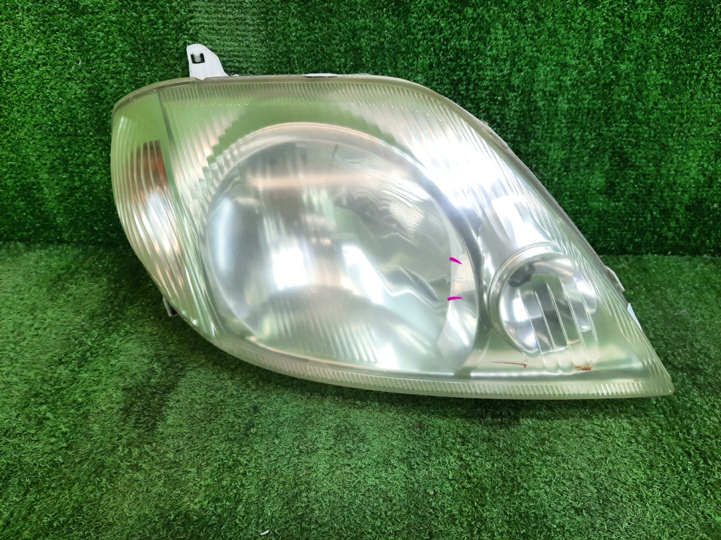 Фара правая передняя TOYOTA COROLLA, COROLLA FIELDER ZZE124, NZE121, NZE120, ZZE122, NZE124, CE121, NZE121G, ZZE123G, ZZE124G, ZZE122G, NZE124G , 1NZ-FE, 1ZZ-FE 1 ракурс