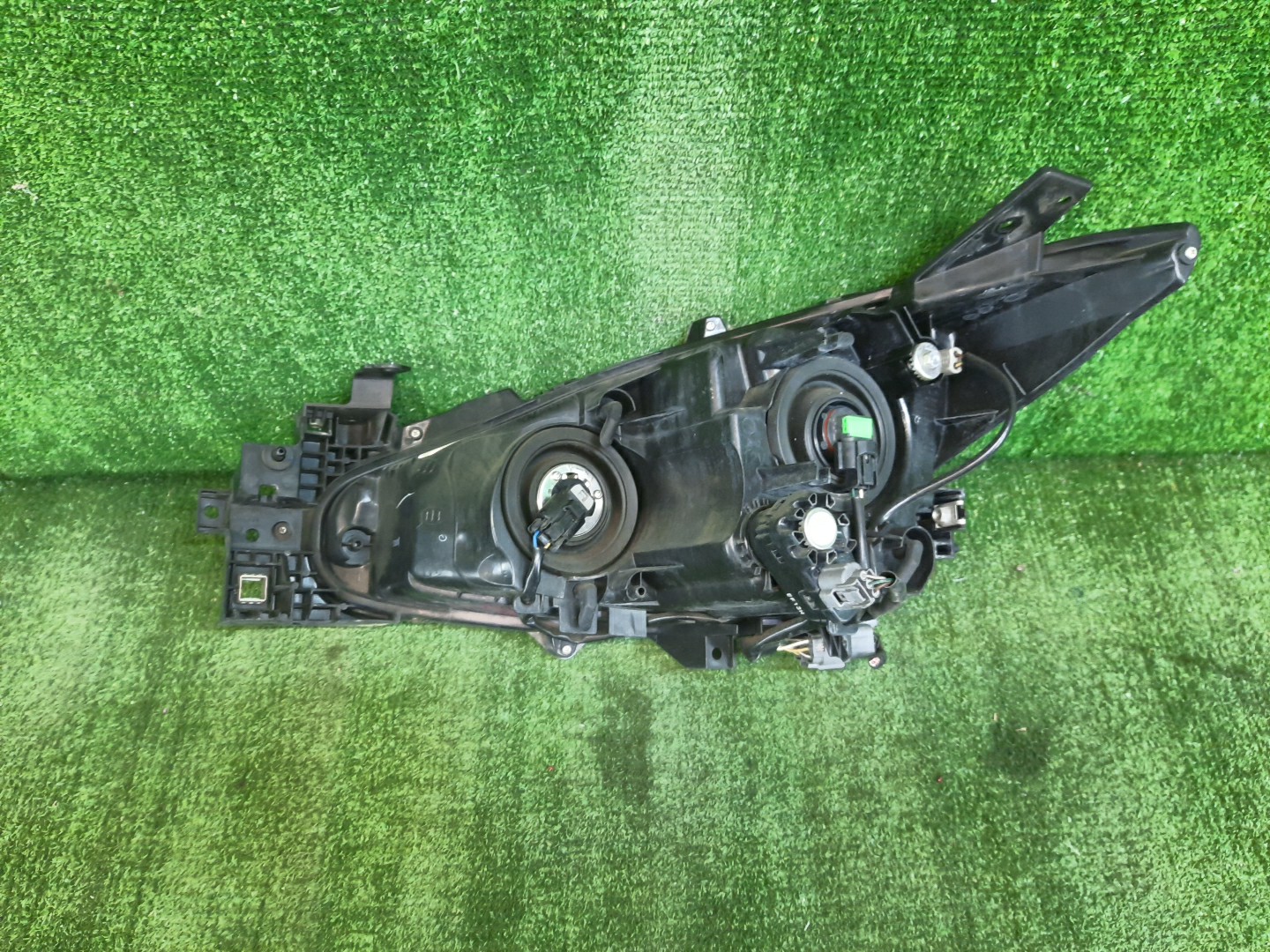 Фара правая передняя MAZDA AXELA, MAZDA 3, 3 BMLFS, BM6FJ, BM2AS, BM2FP, BM2AP, BM5FP, BM5FS, BM5AS, BM5AP, BM2FS, BYEFP, BMEFS, BM 2 ракурс