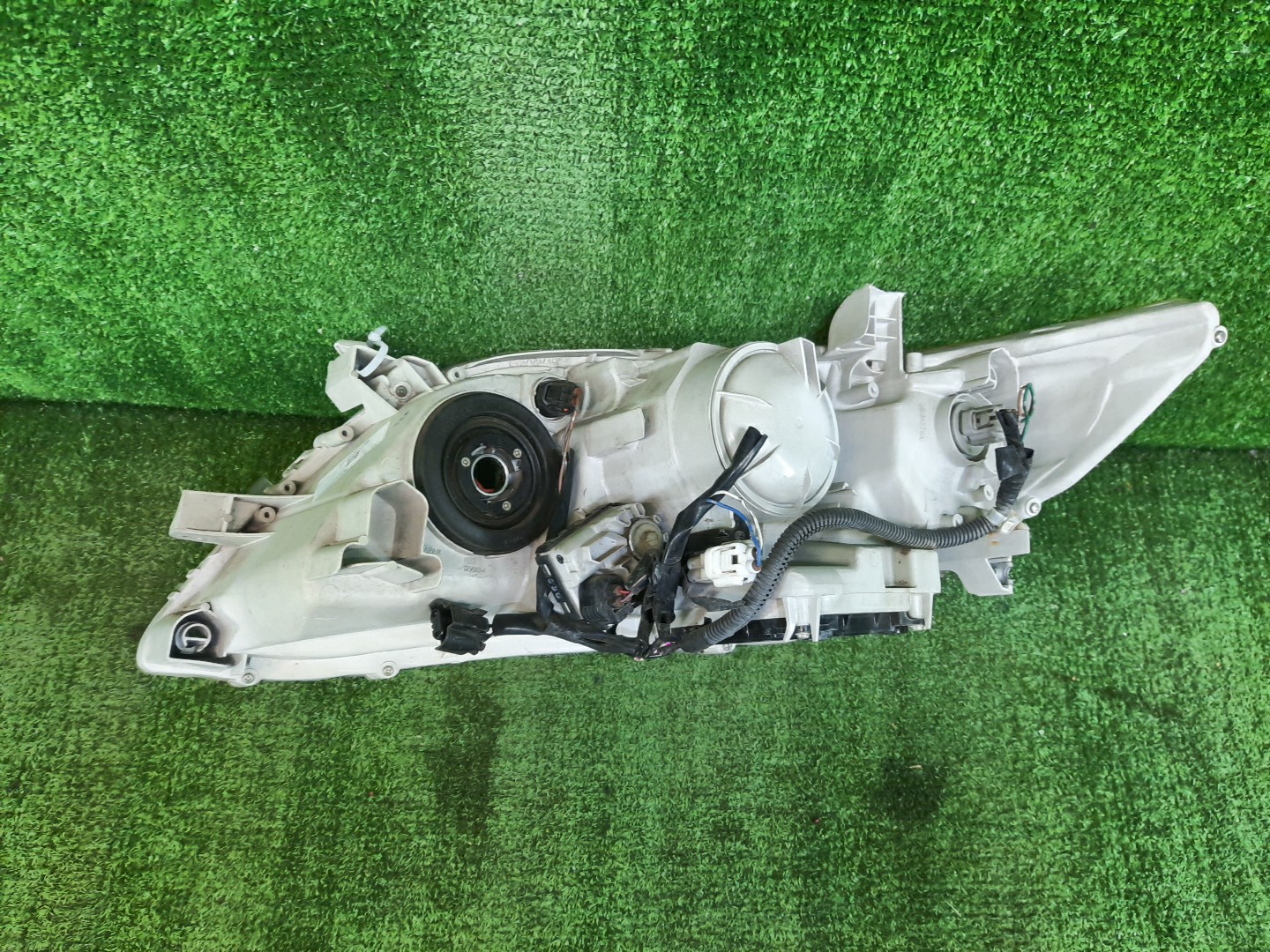 Фара правая передняя TOYOTA CAMRY, ALTIS AHV40, GSV40, ACV40, ACV45, ACV40N, ACV45N 3 ракурс