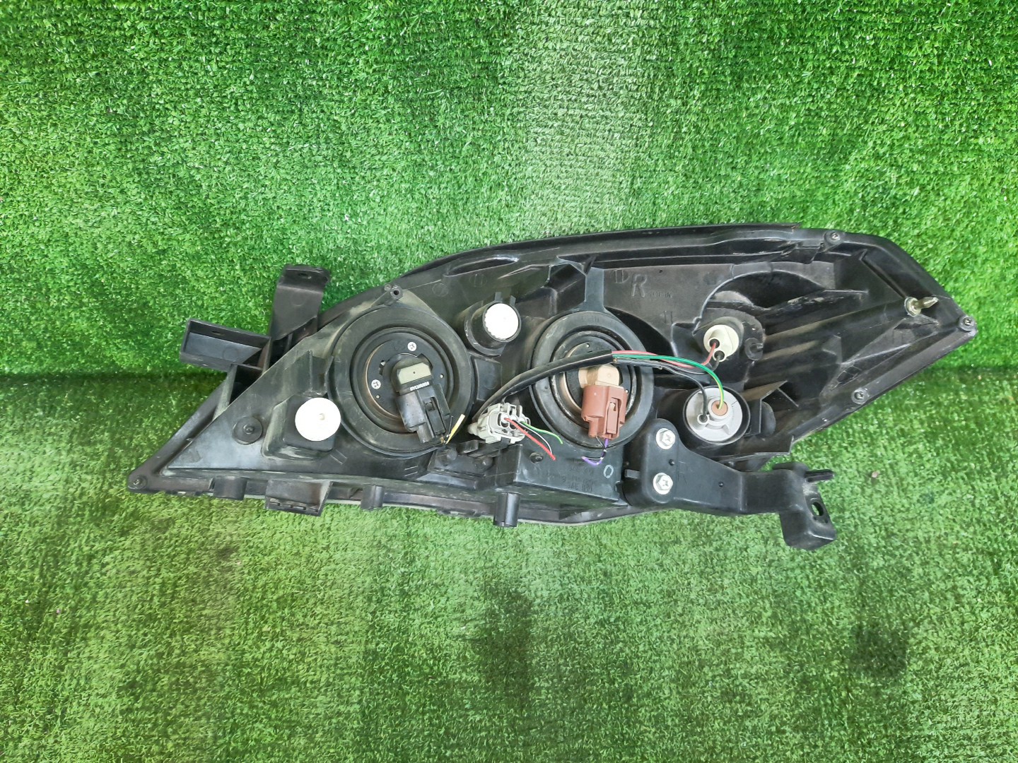 Фара правая передняя NISSAN PRIMERA P12, QP12, TNP12, TP12, HP12, RP12, WTNP12, WTP12, WHP12, WRP12 , QG18DE, QR20DE, SR20VE, QR25DD 2 ракурс