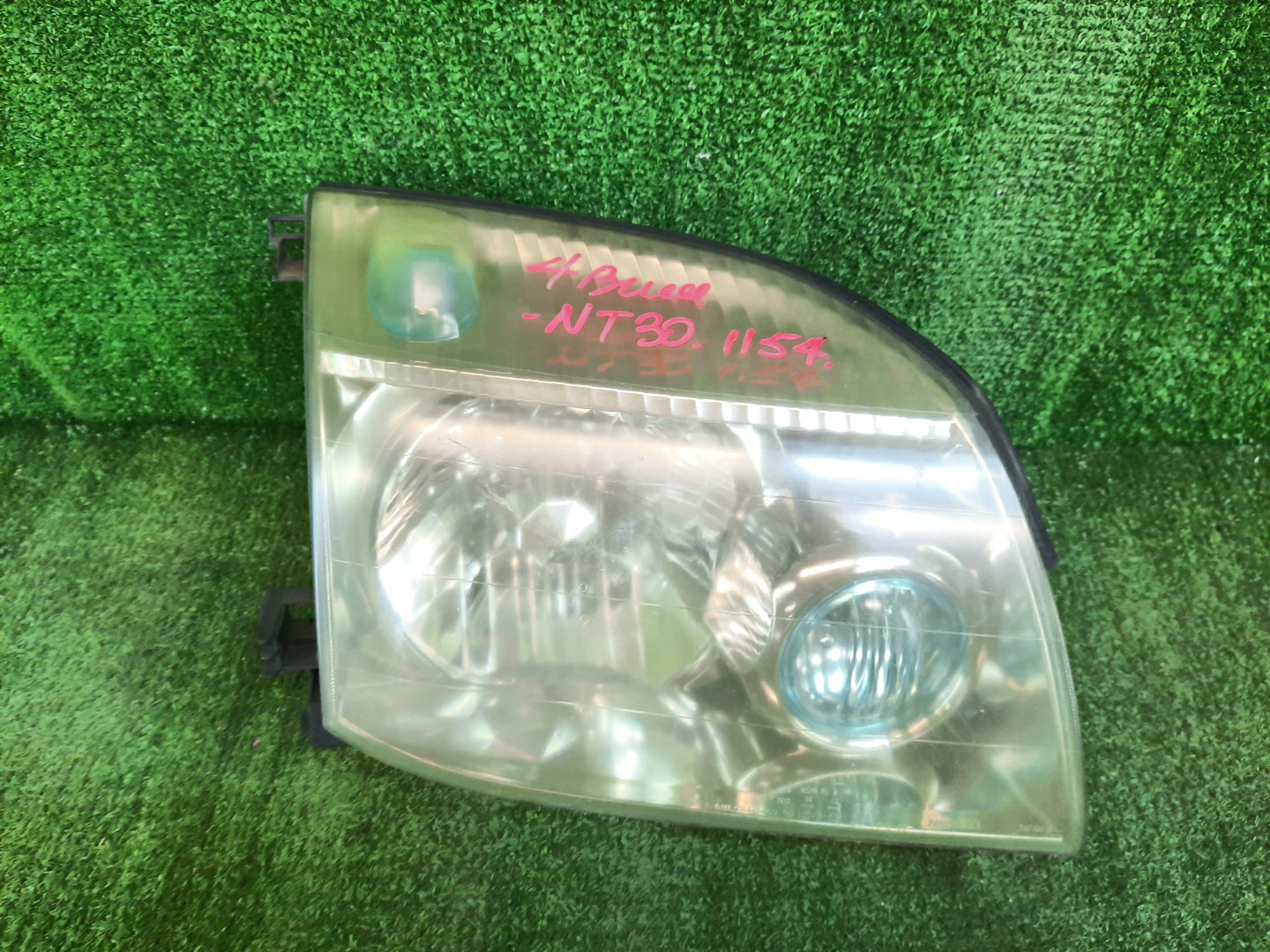 Фара правая передняя NISSAN X-TRAIL T30, NT30, PNT30 1 ракурс
