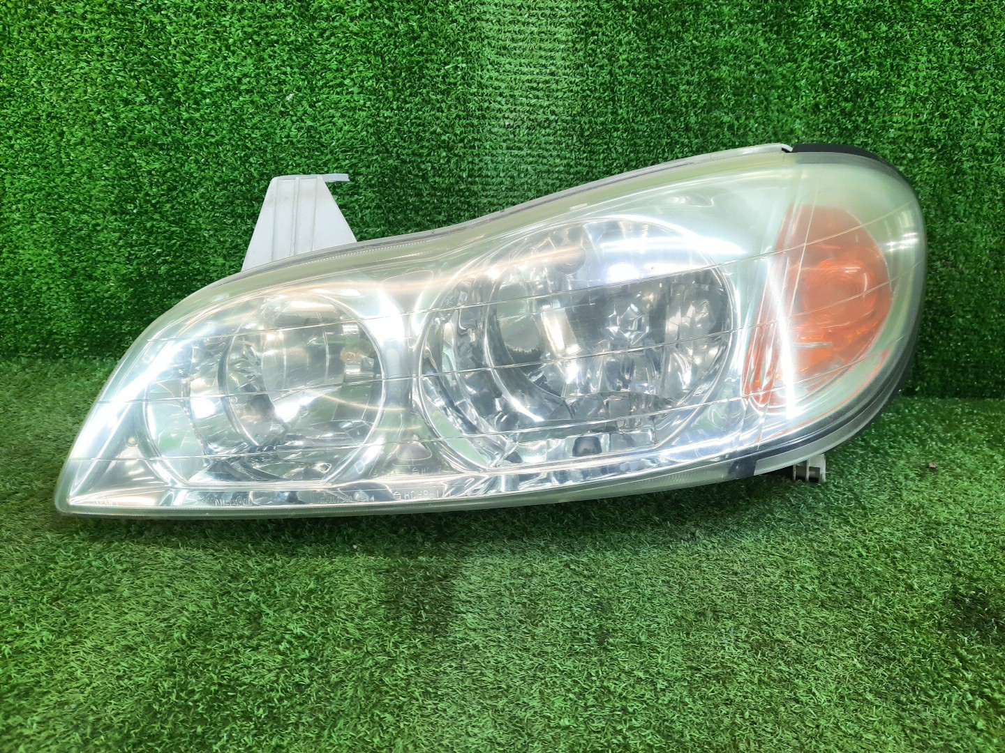 Фара левая передняя NISSAN CEFIRO A33 1 ракурс Фара левая передняя NISSAN CEFIRO A33 1 ракурс