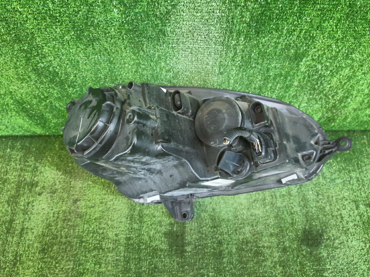 Фара левая передняя VOLKSWAGEN GOLF, JETTA MK5, 1K5, 1K1, A5, 1K2 2 ракурс