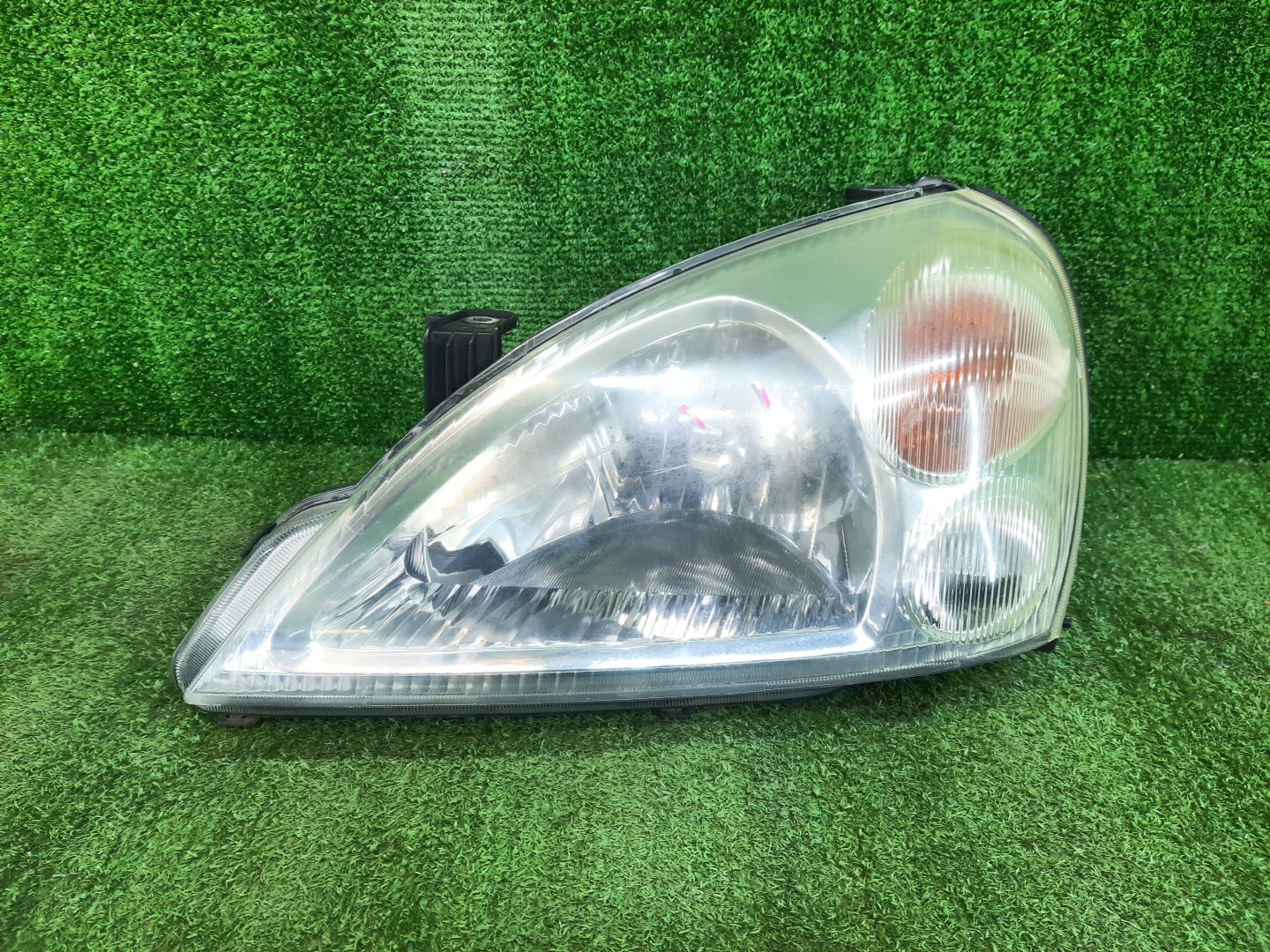 Фара левая передняя SUZUKI AERIO RC51S, RB21S, RA21S, RD51S 1 ракурс Фара левая передняя SUZUKI AERIO RC51S, RB21S, RA21S, RD51S 1 ракурс