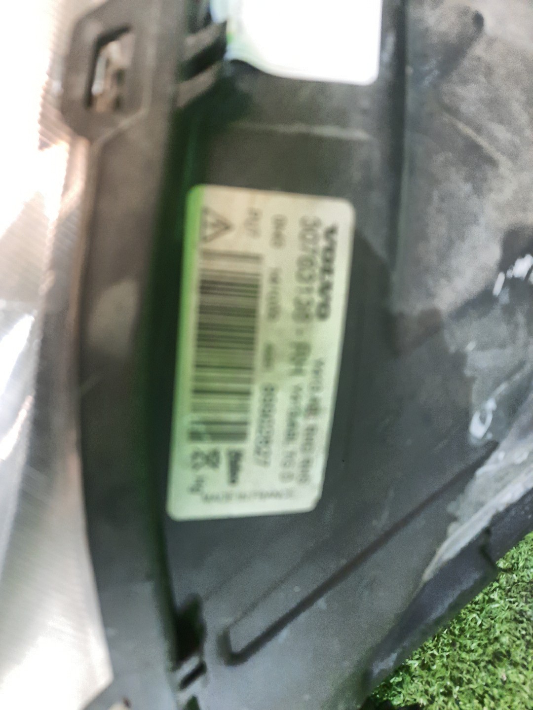Фара правая передняя VOLVO XC60 DZ44, DZ47, DZ80, DZ99, DZ40, DZ, DZ31, DZ52, DZ69, DZ70, DZ71, DZ72, DZ82, DZ83, DZ87, DZ88, DZ95, DZ90, DZ98 2 ракурс Фара правая передняя VOLVO XC60 DZ44, DZ47, DZ80, DZ99, DZ40, DZ, DZ31, DZ52, DZ69, DZ70, DZ71, DZ72, DZ82, DZ83, DZ87, DZ88, DZ95, DZ90, DZ98 2 ракурс
