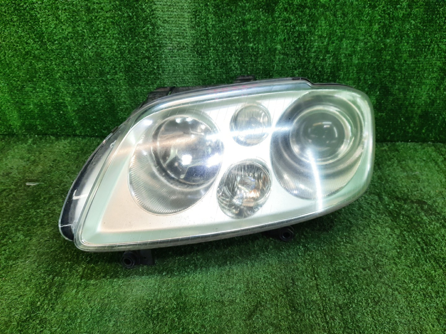 Фара левая передняя VOLKSWAGEN TOURAN 1T1 1 ракурс