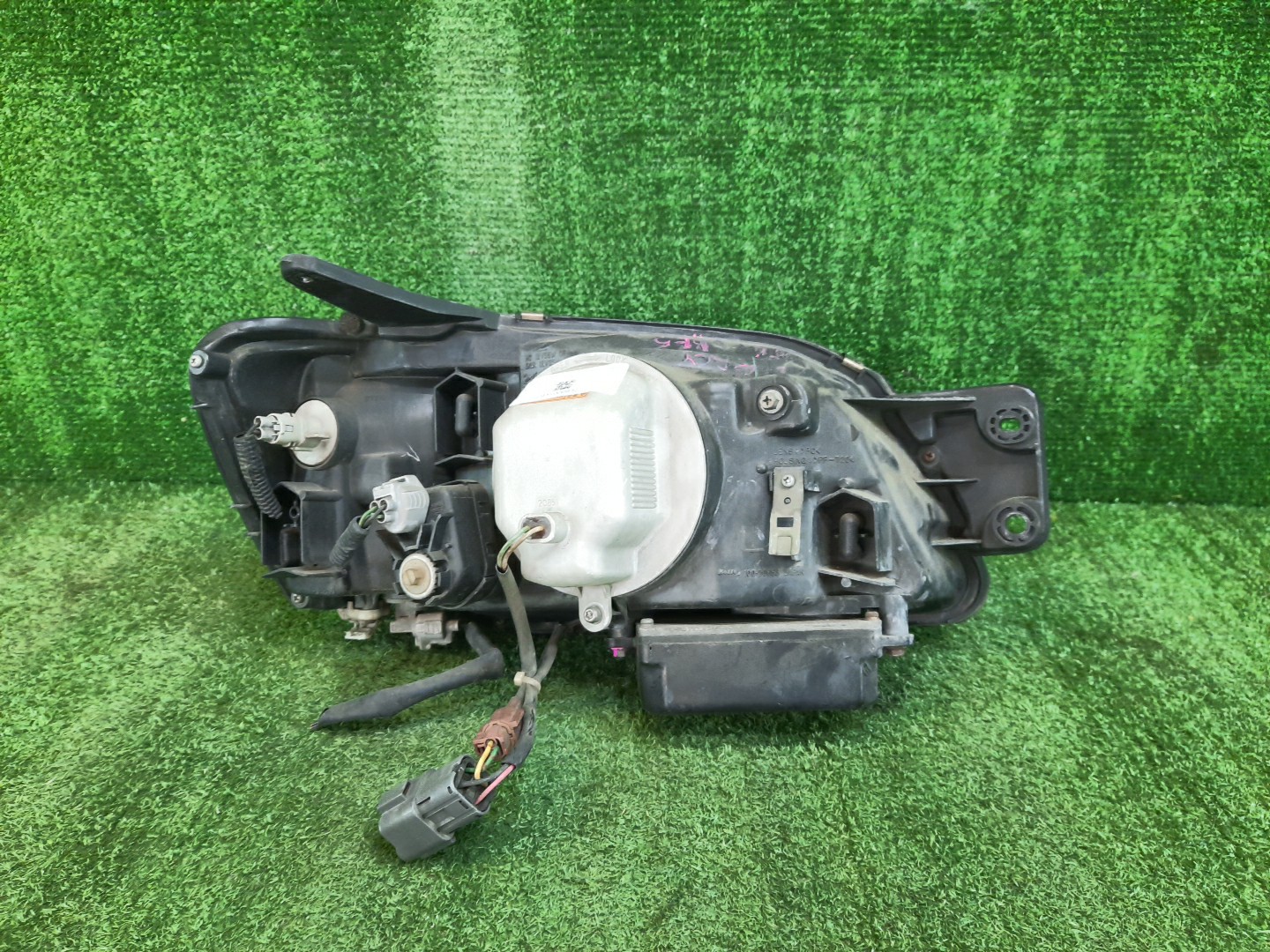Фара левая передняя SUBARU LEGACY BH9, BE5, BH5, BHE, BHC, BE9 3 ракурс