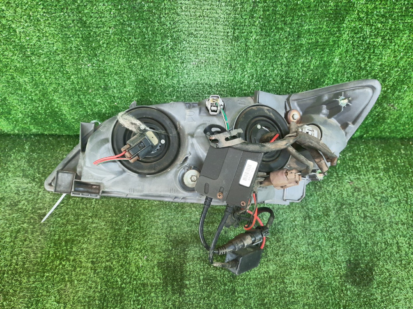 Фара правая передняя TOYOTA ALTEZZA, IS200, IS300 GXE10, SXE10, JCE10, JCE15 4 ракурс