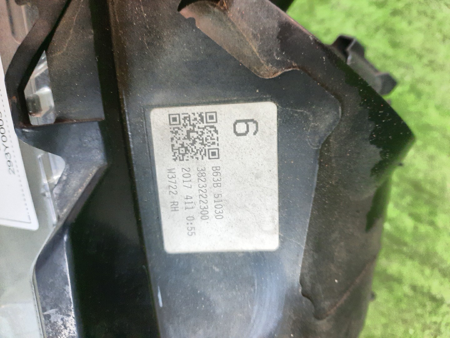 Фара правая передняя MAZDA AXELA, MAZDA 3, 3 BMLFS, BM6FJ, BM2AS, BM2FP, BM2AP, BM5FP, BM5FS, BM5AS, BM5AP, BM2FS, BYEFP, BMEFS, BM 3 ракурс