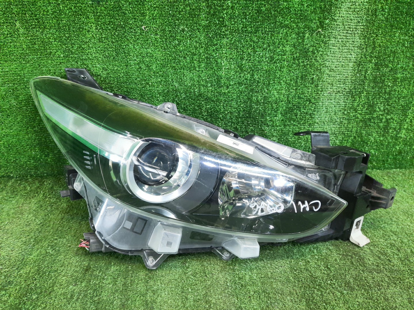 Фара правая передняя MAZDA AXELA, MAZDA 3, 3 BMLFS, BM6FJ, BM2AS, BM2FP, BM2AP, BM5FP, BM5FS, BM5AS, BM5AP, BM2FS, BYEFP, BMEFS, BM 1 ракурс Фара правая передняя MAZDA AXELA, MAZDA 3, 3 BMLFS, BM6FJ, BM2AS, BM2FP, BM2AP, BM5FP, BM5FS, BM5AS, BM5AP, BM2FS, BYEFP, BMEFS, BM 1 ракурс