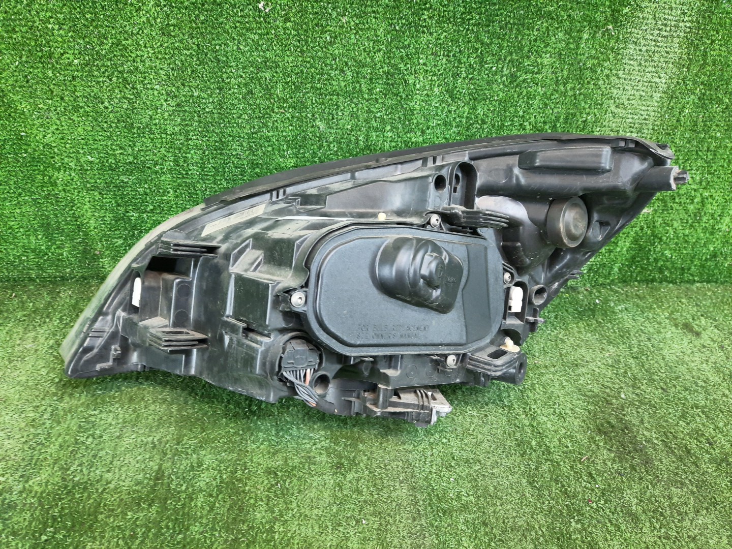 Фара правая передняя VOLVO V60, S60 FW45, FW47, FW, FW52, FW48, FW90, FS44, FS47, FS40, FS45, FS70, FS, Y20, FS48, FS84, FS90 2 ракурс