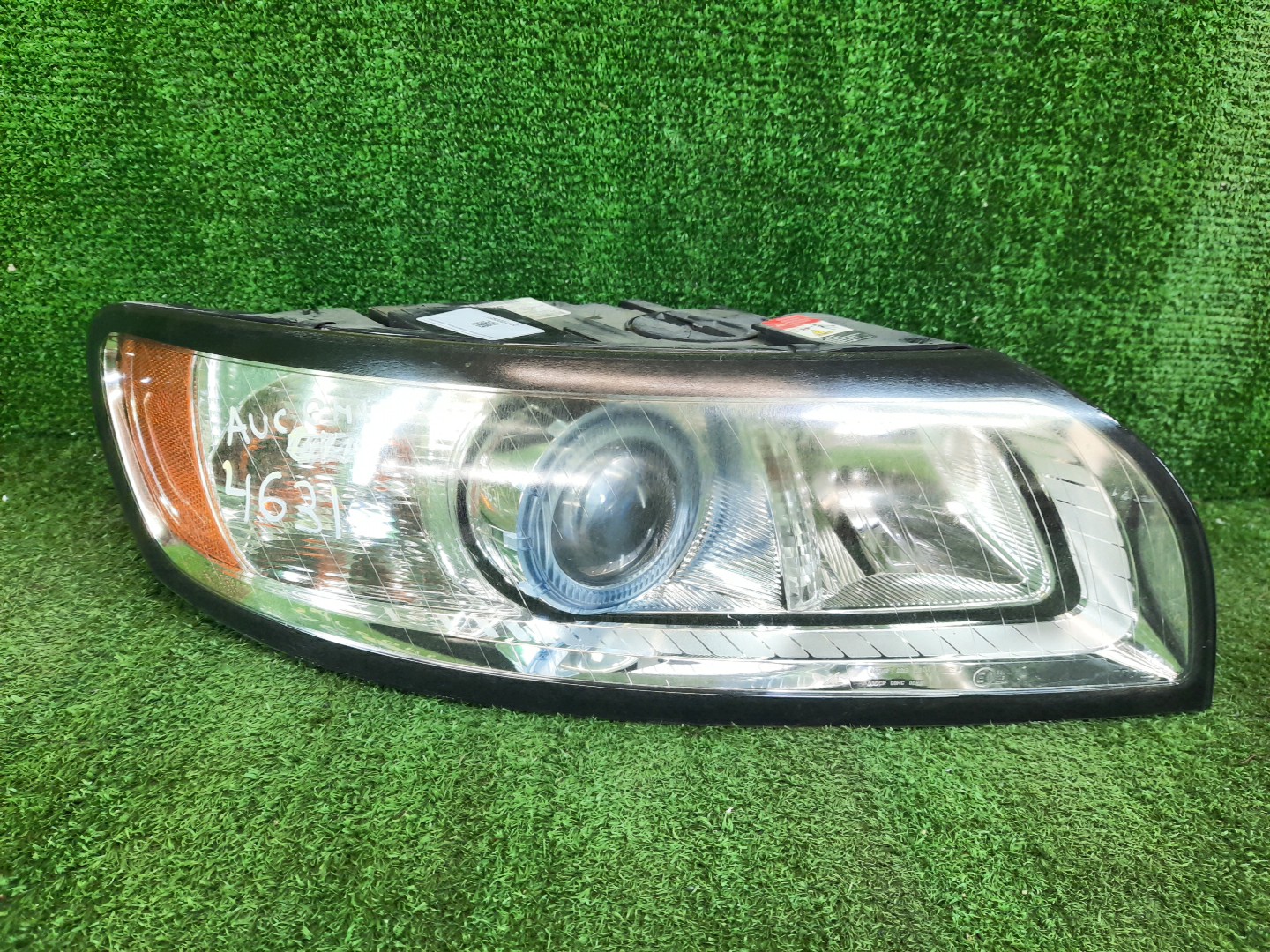 Фара правая передняя VOLVO S40, V50 MS20, MS21, MS76, MS77, MS84, MS50, MS58, MH67, MS68, MH68, MS, MS75, MS43, MS38, MS66, MW20, MW67, MW75, MW76, MW77, MW84, MJ68, MJ67, MW50, MW68, MW21, MW, MW38, MW43, MW66 1 ракурс Фара правая передняя VOLVO S40, V50 MS20, MS21, MS76, MS77, MS84, MS50, MS58, MH67, MS68, MH68, MS, MS75, MS43, MS38, MS66, MW20, MW67, MW75, MW76, MW77, MW84, MJ68, MJ67, MW50, MW68, MW21, MW, MW38, MW43, MW66 1 ракурс