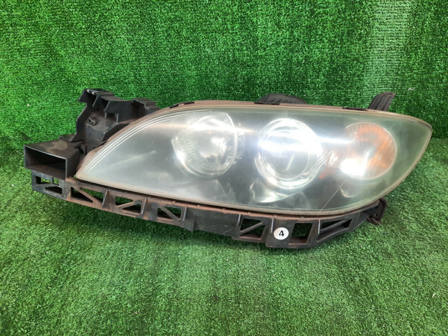Фара левая передняя MAZDA AXELA, MAZDA 3, 3 BK5P, BK3P, BKEP, BK 1 ракурс Фара левая передняя MAZDA AXELA, MAZDA 3, 3 BK5P, BK3P, BKEP, BK 1 ракурс