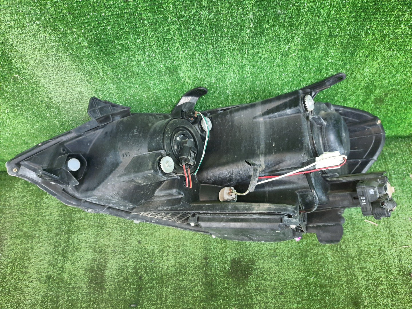 Фара правая передняя TOYOTA IPSUM ACM21W, ACM26W 2 ракурс Фара правая передняя TOYOTA IPSUM ACM21W, ACM26W 2 ракурс