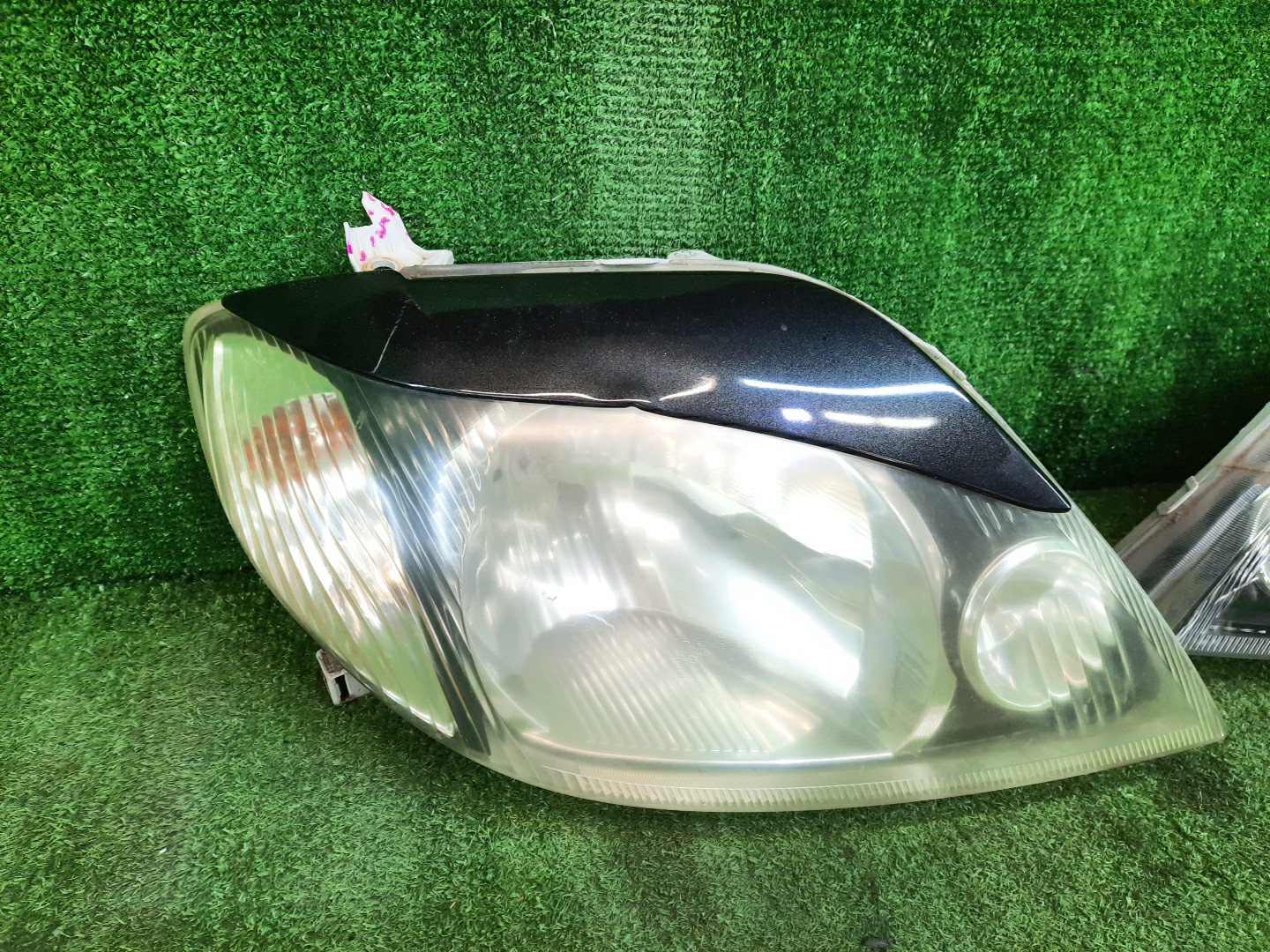 Фара левая передняя TOYOTA COROLLA, COROLLA FIELDER ZZE124, NZE121, NZE120, ZZE122, NZE124, CE121, NZE121G, ZZE123G, ZZE124G, ZZE122G, NZE124G , 1NZ-FE, 1ZZ-FE 2 ракурс