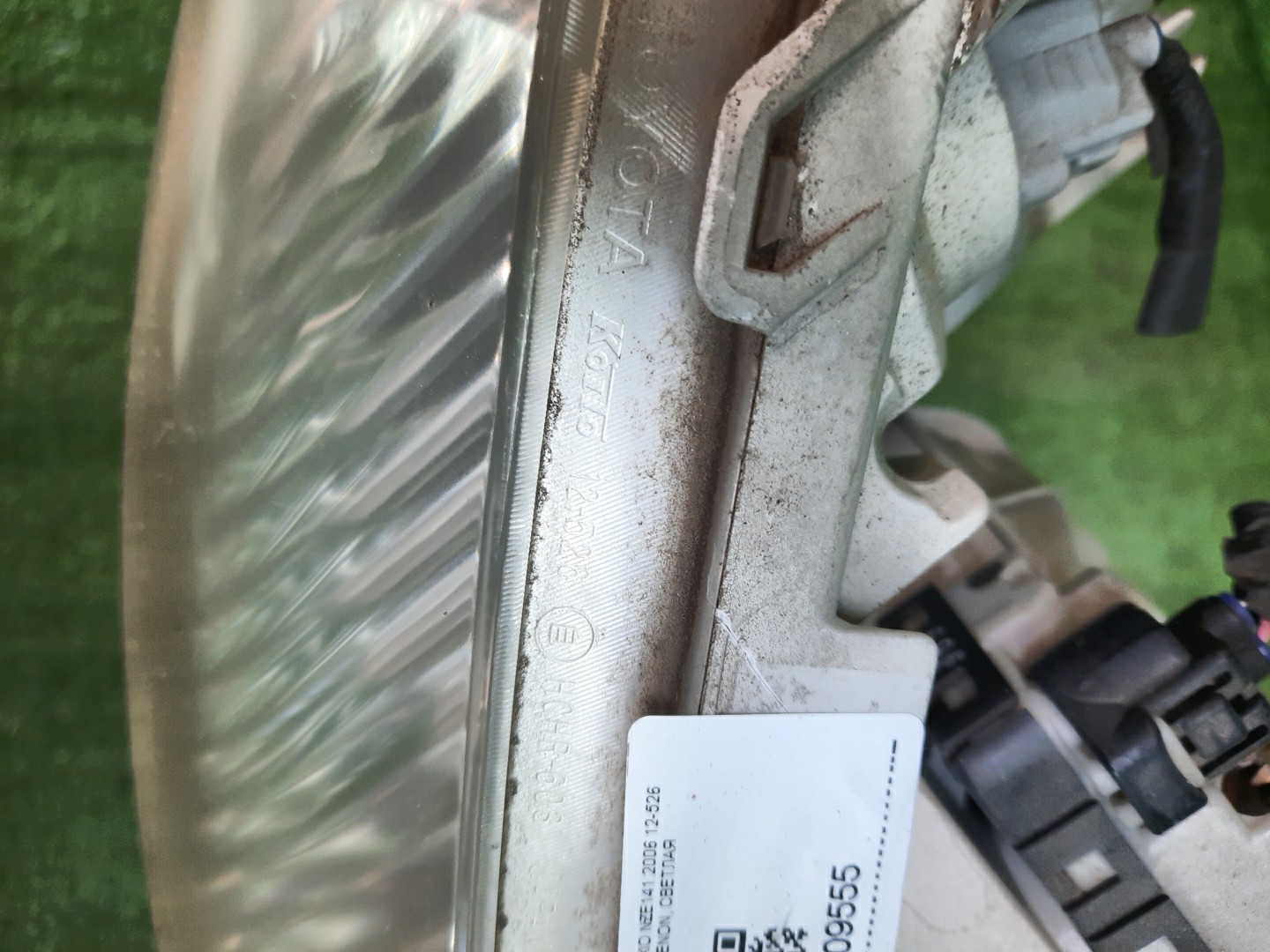 Фара правая передняя TOYOTA AXIO, COROLLA FIELDER, COROLLA  AXIO, FIELDER NZE141, NZE144, ZRE142, ZRE144, ZRE144G, ZRE142G, NZE144G, NZE141G 3 ракурс