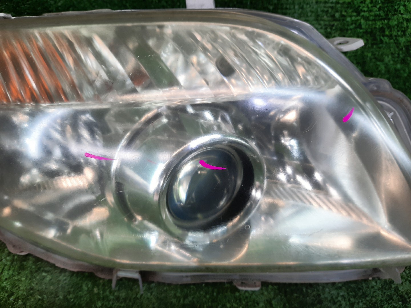 Фара правая передняя TOYOTA AXIO, COROLLA FIELDER, COROLLA  AXIO, FIELDER NZE141, NZE144, ZRE142, ZRE144, ZRE144G, ZRE142G, NZE144G, NZE141G 2 ракурс