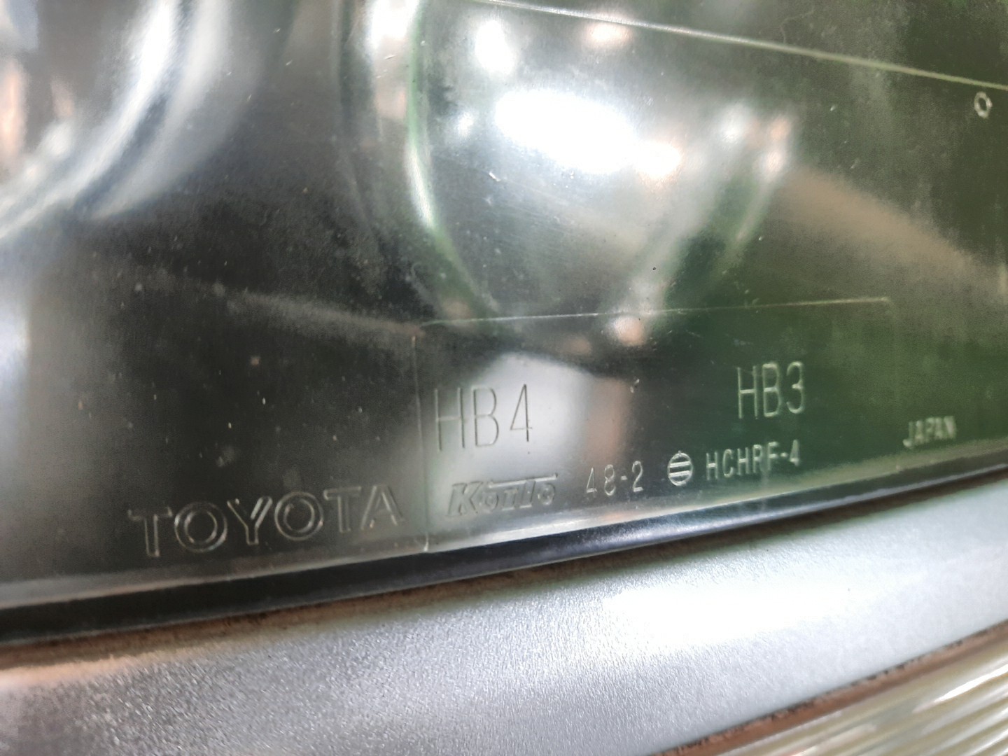 Фара правая передняя TOYOTA HARRIER MCU15W, MCU10W, SXU15W, SXU10W, ACU10W, ACU15W 3 ракурс