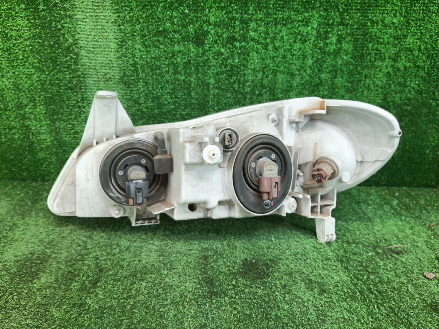 Фара правая передняя NISSAN CEFIRO A33 3 ракурс