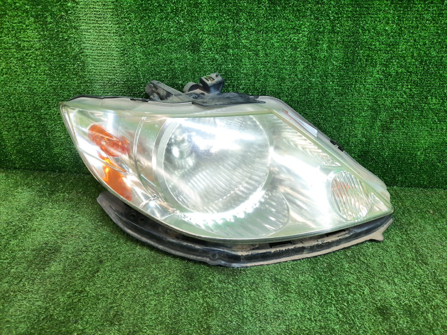 Фара правая передняя HONDA FIT ARIA GD6, GD9, GD8, GD7 1 ракурс