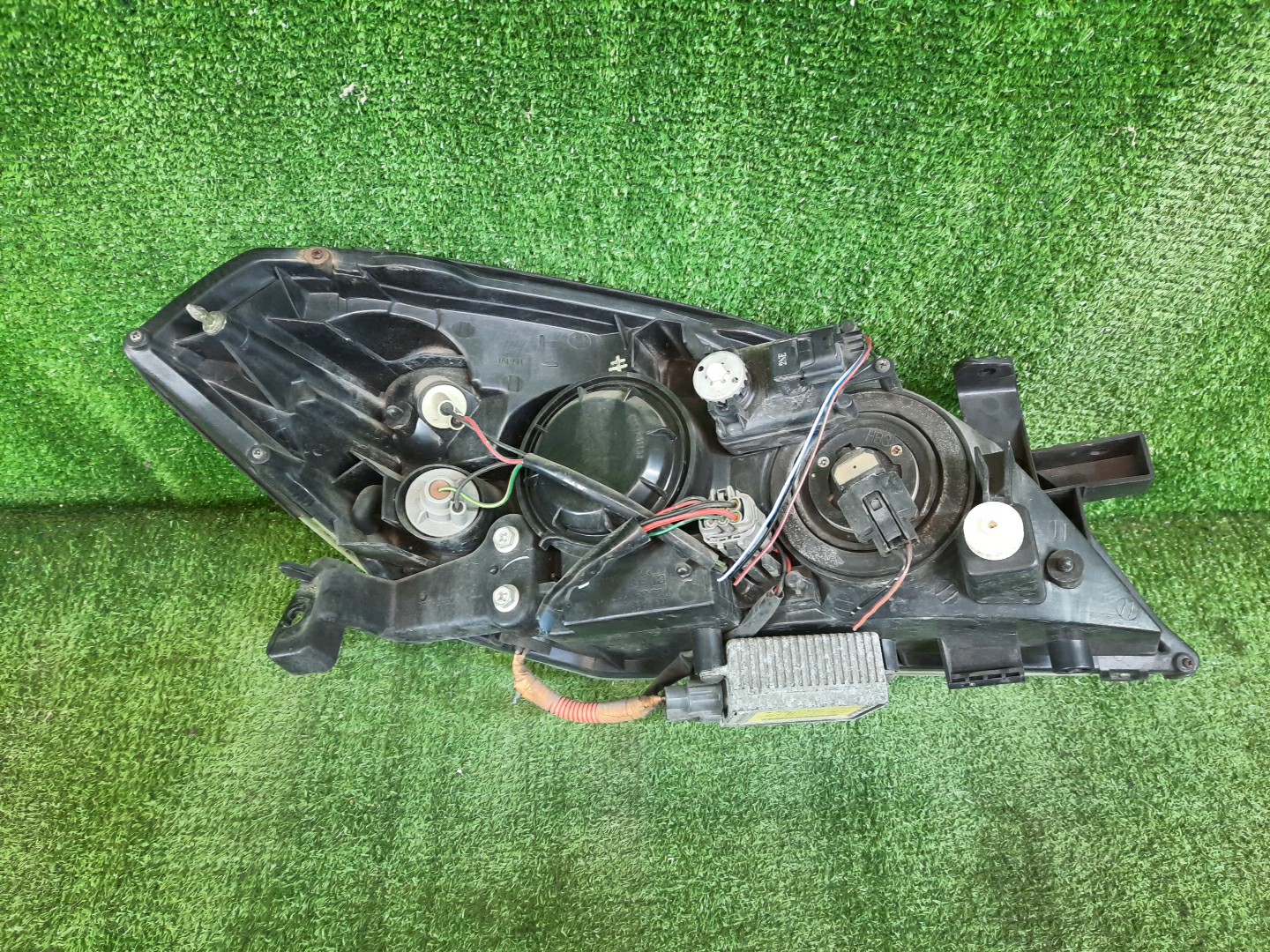 Фара левая передняя NISSAN PRIMERA P12, QP12, TNP12, TP12, HP12, RP12, WTNP12, WTP12, WHP12, WRP12 , QG18DE, QR20DE, SR20VE, QR25DD 2 ракурс