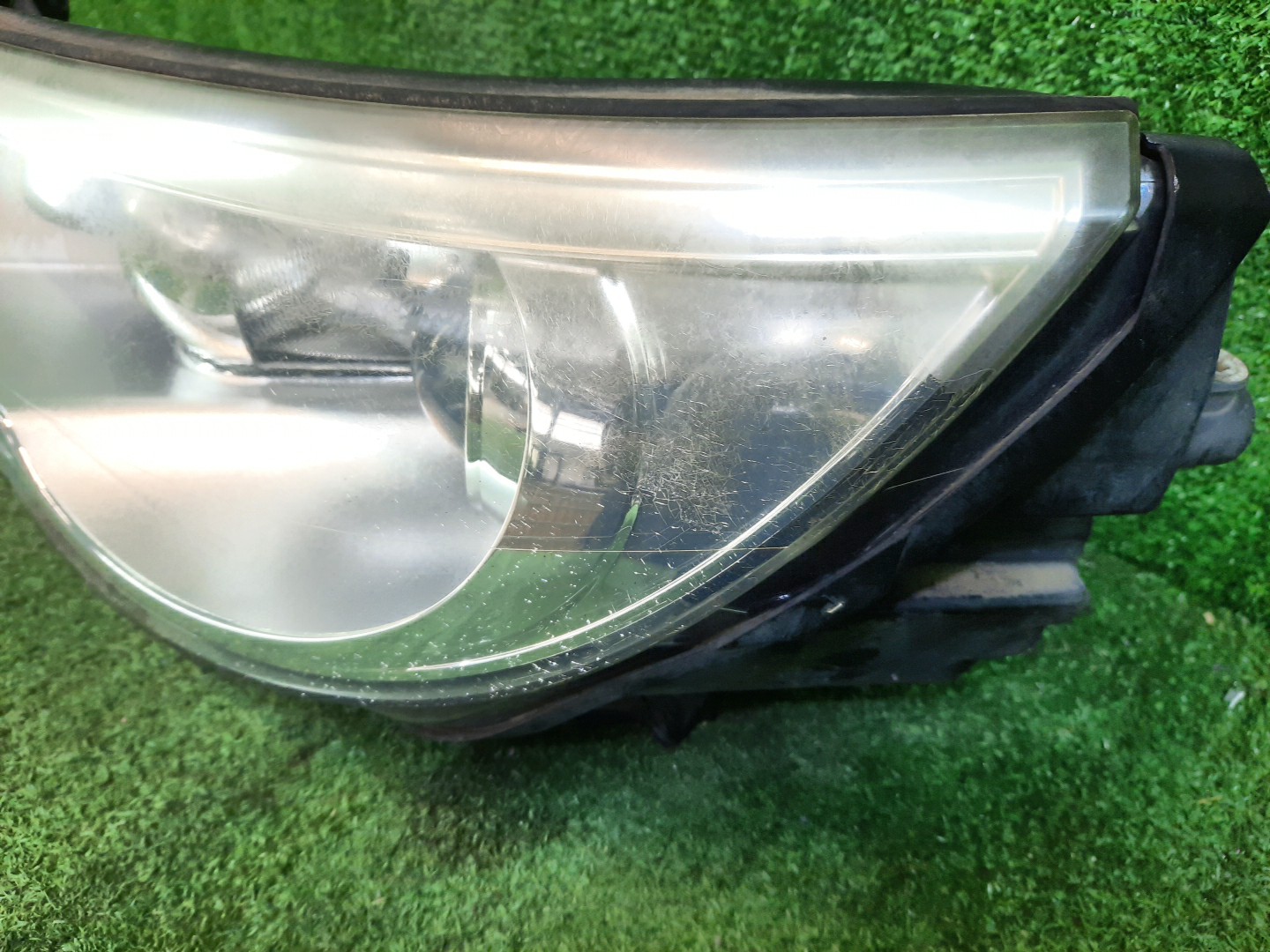 Фара левая передняя VOLKSWAGEN TIGUAN 5N2 3 ракурс