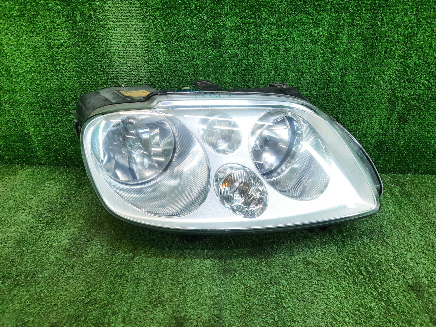 Фара правая передняя VOLKSWAGEN TOURAN 1T1 1 ракурс