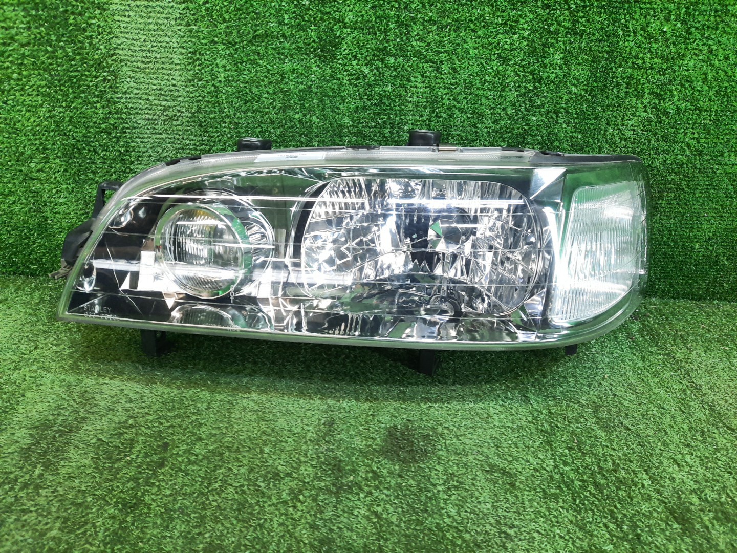 Фара левая передняя HONDA INSPIRE, SABER UA1, UA3, UA2 1 ракурс