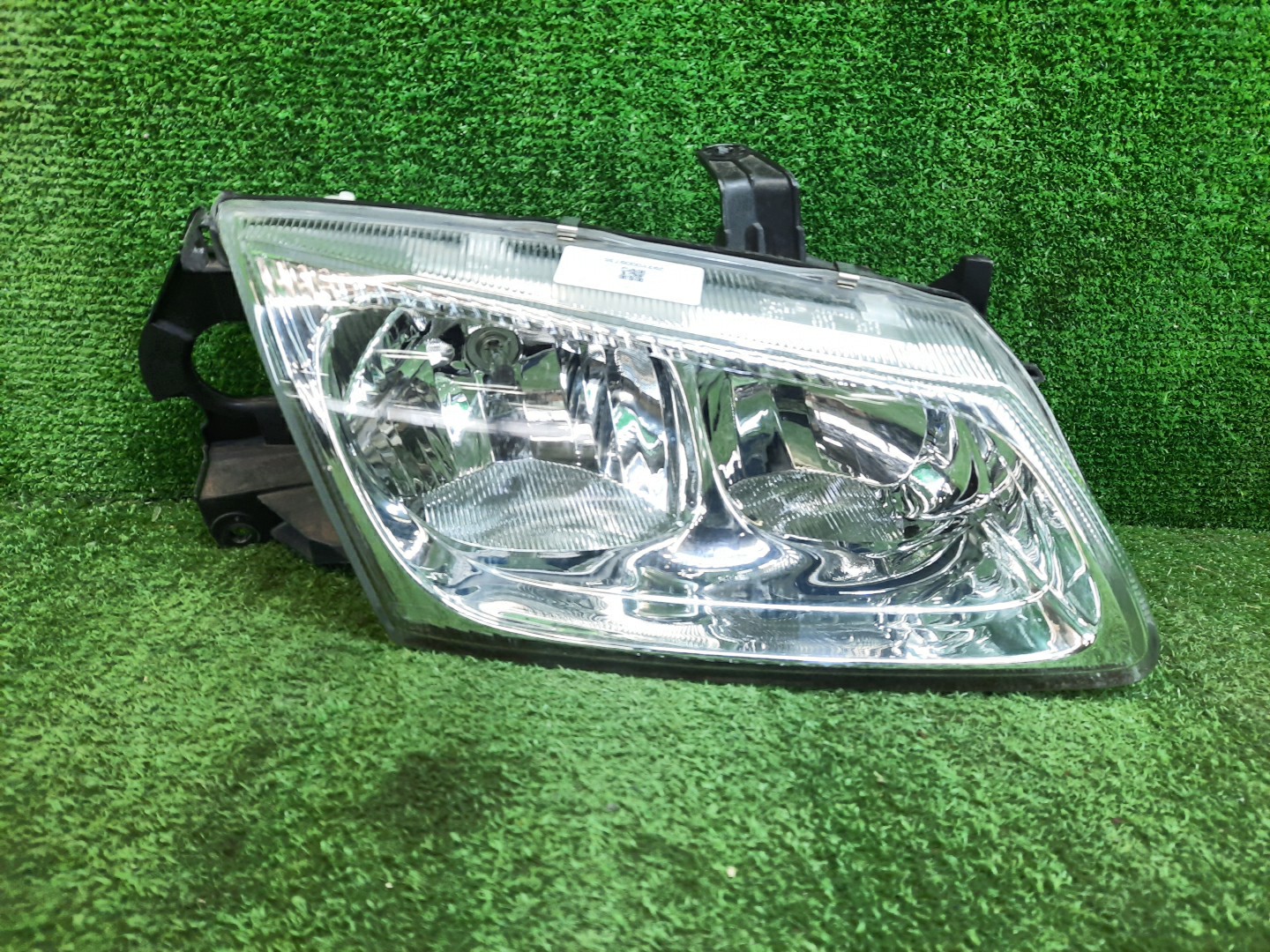 Фара правая передняя NISSAN BLUEBIRD SYLPHY G10, QG10, FG10, TG10, QNG10 1 ракурс