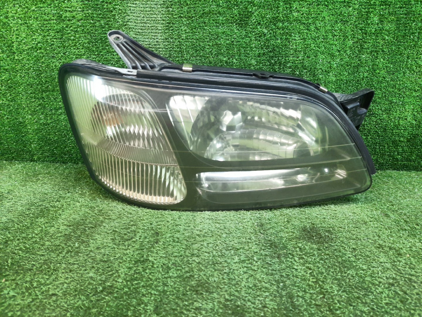 Фара правая передняя SUBARU LEGACY BH9, BE5, BH5, BHE, BHC, BE9 1 ракурс