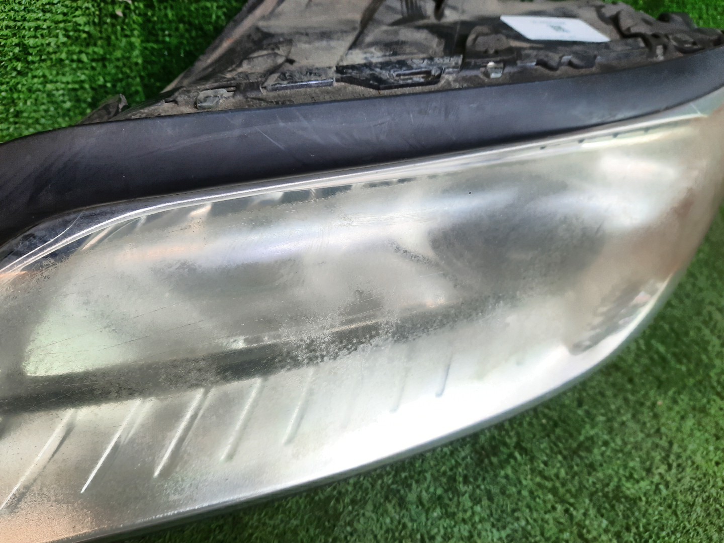 Фара левая передняя VOLVO XC70, V70, S80 BZ52, BZ88, BZ80, BZ69, BZ87, BZ70, BZ82, BZ83, BZ90, BZ95, BZ, BZ81, BZ73, BW60, BW47, BW40, BW90, BW69, BW71, BW98, BW56, BW48, AS60, AS98, AS90, AS95, AS40, AS70, AS 2 ракурс