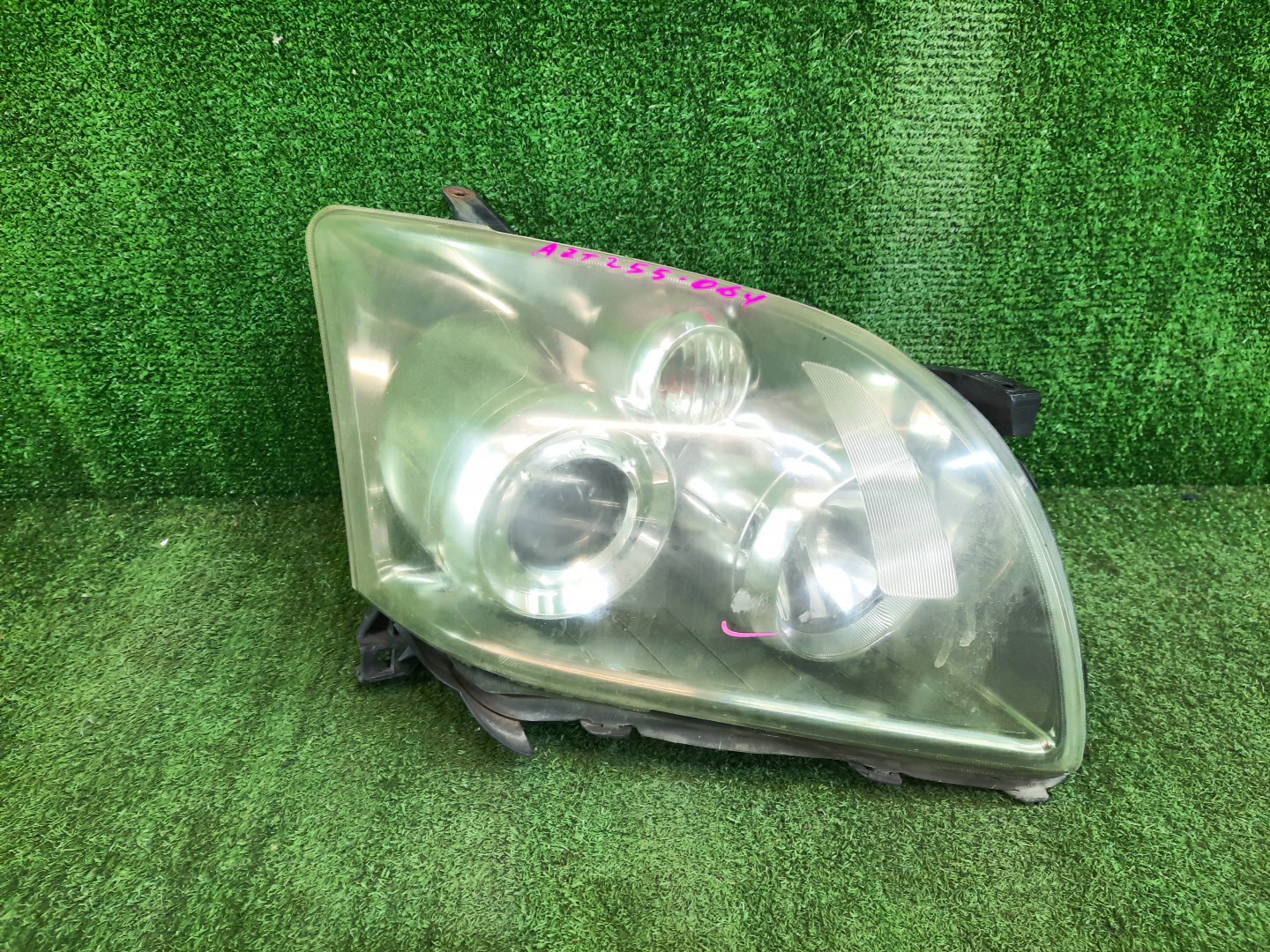 Фара правая передняя TOYOTA AVENSIS ZZT251, AZT250, AZT255, AZT251 1 ракурс