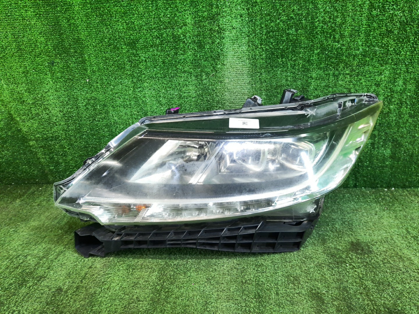 Фара левая передняя HONDA ODYSSEY RC1 1 ракурс