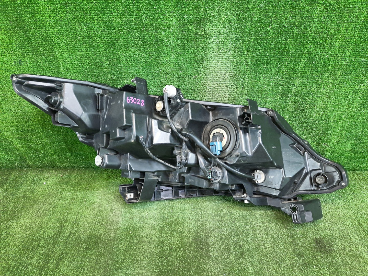 Фара левая передняя HONDA ODYSSEY RC1 3 ракурс
