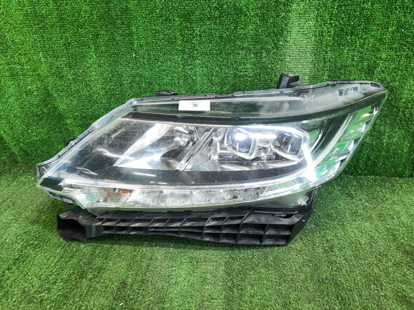 Фара левая передняя HONDA ODYSSEY RC1 1 ракурс