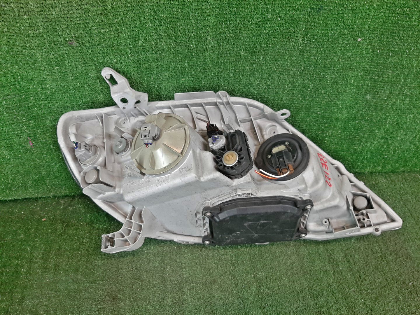 Фара левая передняя TOYOTA COROLLA, COROLLA FIELDER ZZE124, NZE121, NZE120, ZZE122, NZE124, CE121, NZE121G, ZZE123G, ZZE124G, ZZE122G, NZE124G , 1NZ-FE, 1ZZ-FE 2 ракурс