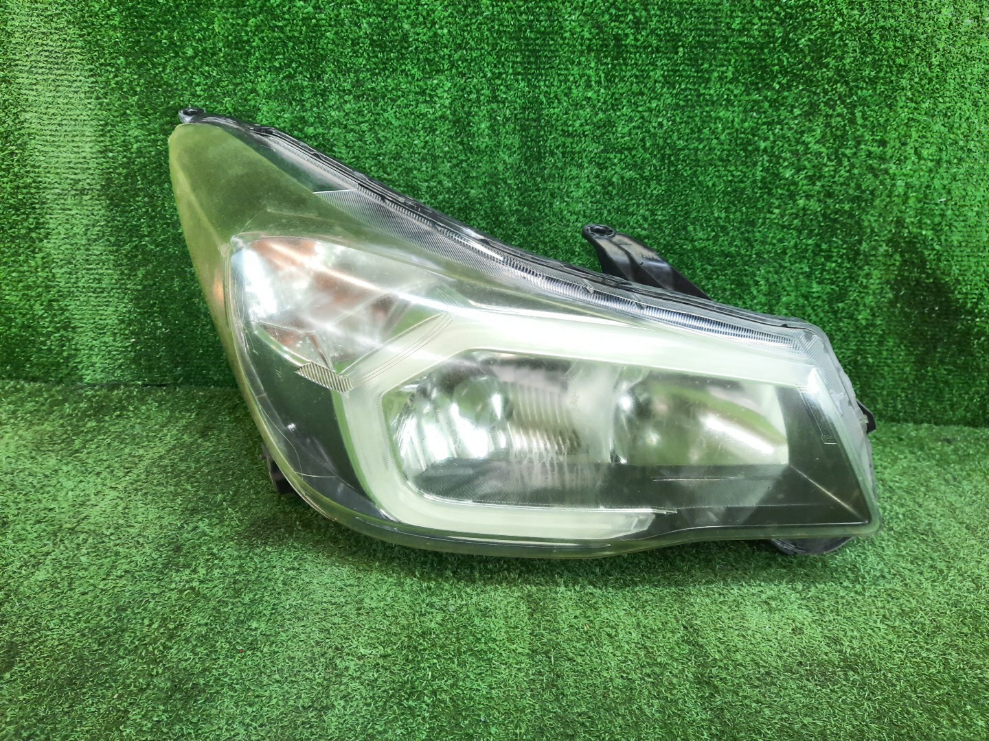 Фара правая передняя SUBARU FORESTER SJ9, SJ5, SJG 1 ракурс