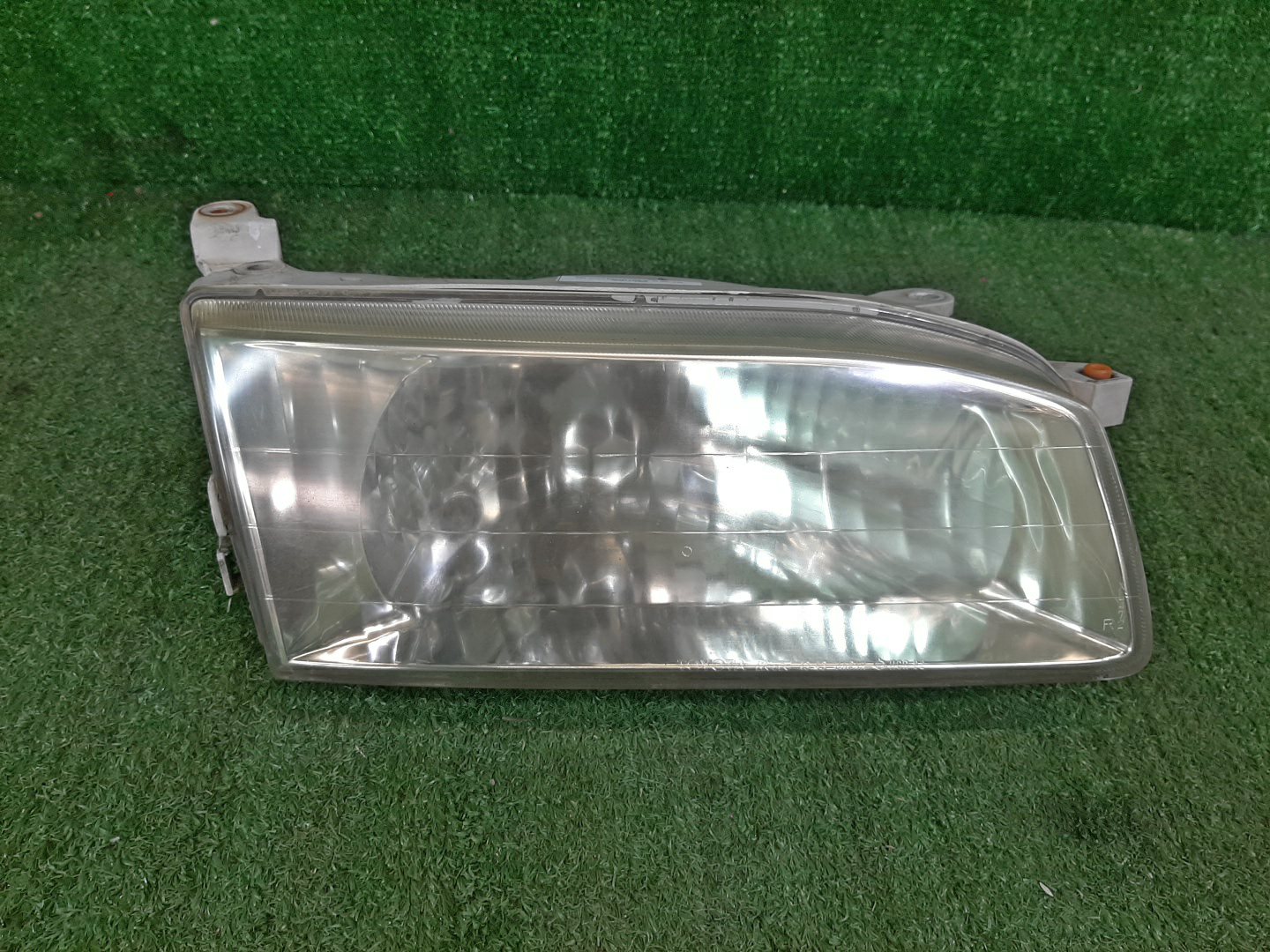 Фара правая передняя TOYOTA SPRINTER CARIB AE111G, AE114G, AE115G 1 ракурс
