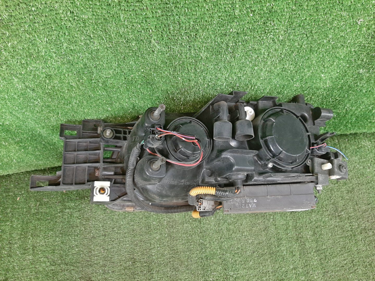 Фара правая передняя NISSAN RNESSA N30, NN30, PNN30 2 ракурс