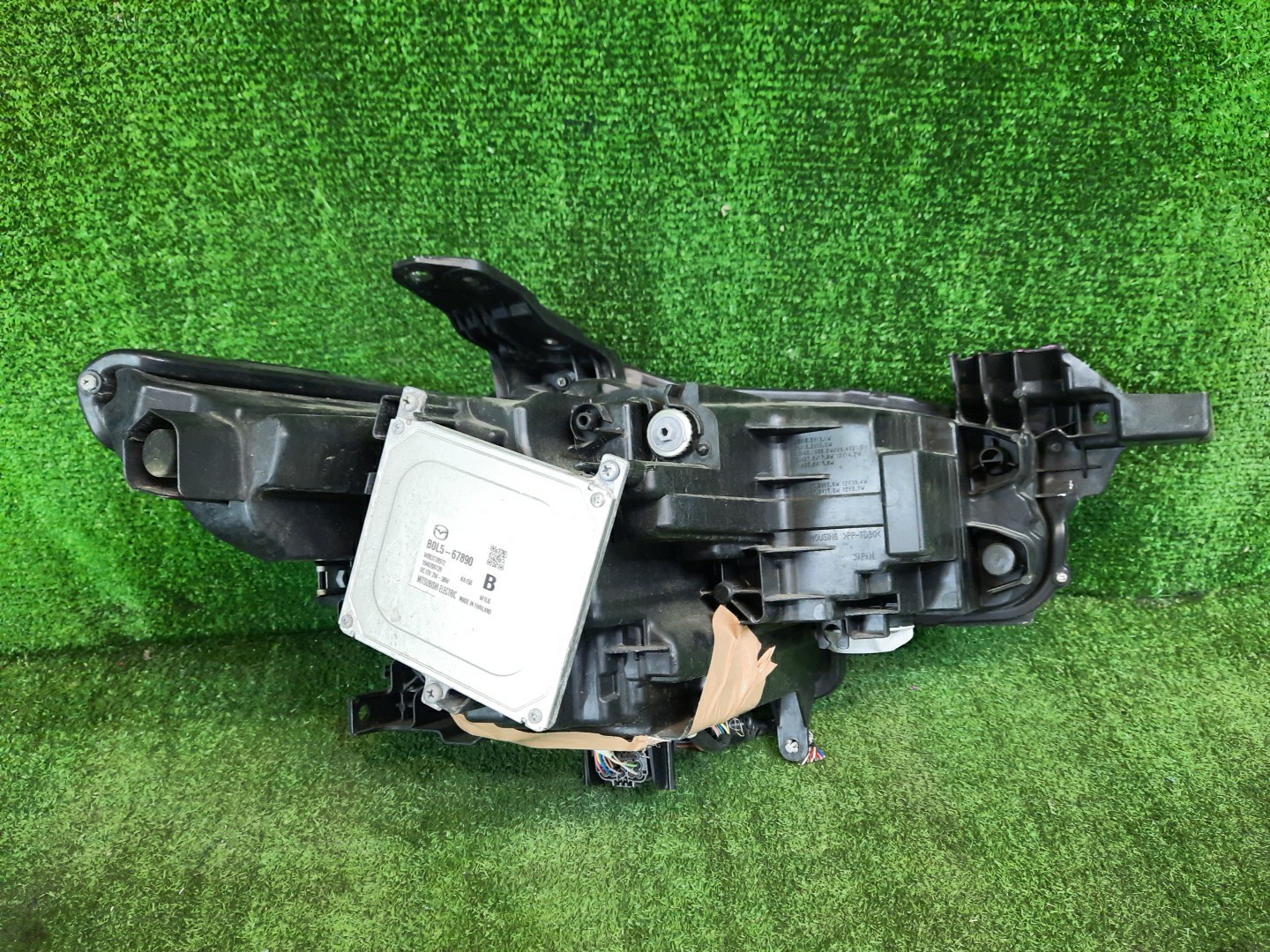 Фара левая передняя MAZDA MAZDA 3, 3 BPEP, BP8P, BP5P, BPFP, BPFJ3P, BPFJ3R, BP5R, BP, BPEK3R, BP8R 5 ракурс