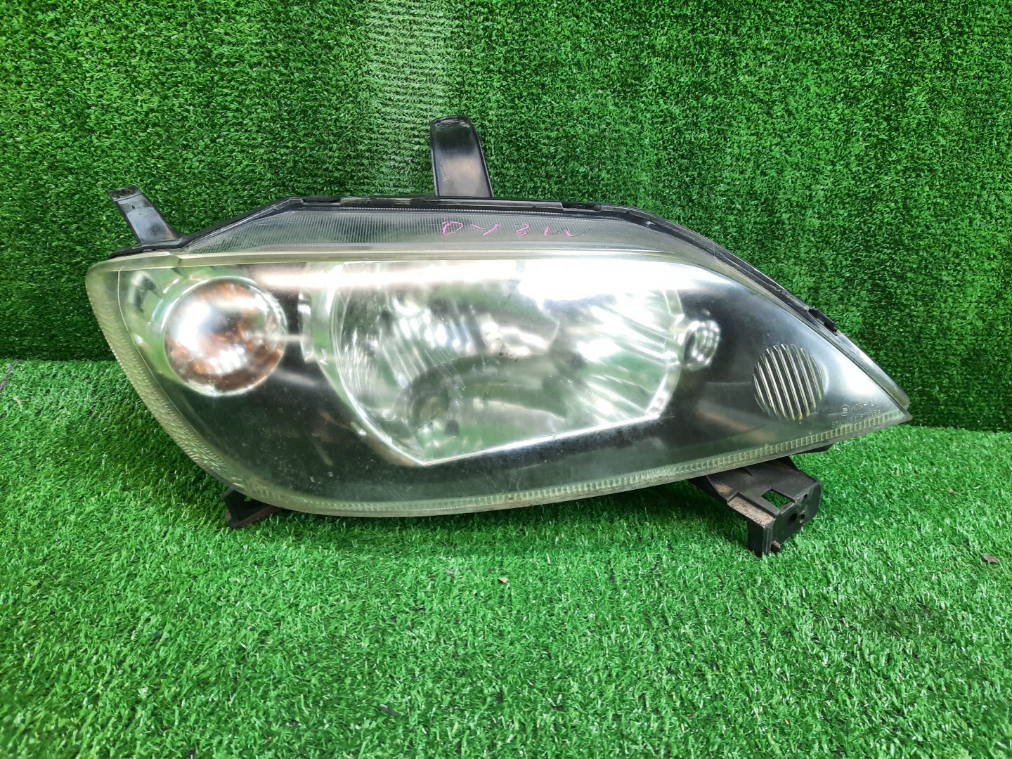 Фара правая передняя MAZDA DEMIO DY3W, DY5W, DY3R 1 ракурс