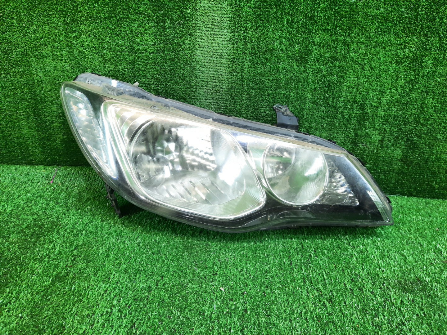 Фара правая передняя HONDA CIVIC FD2, FD1, FD3 1 ракурс